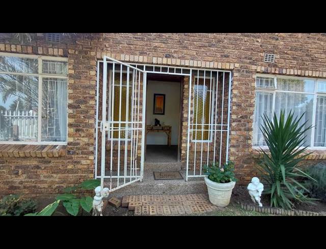 3 BEDROOM HOUSE FOR SALE IN BRACKENDOWNS